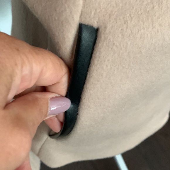 Peter Nygard- spring/fall jacket - Picture 3 of 7